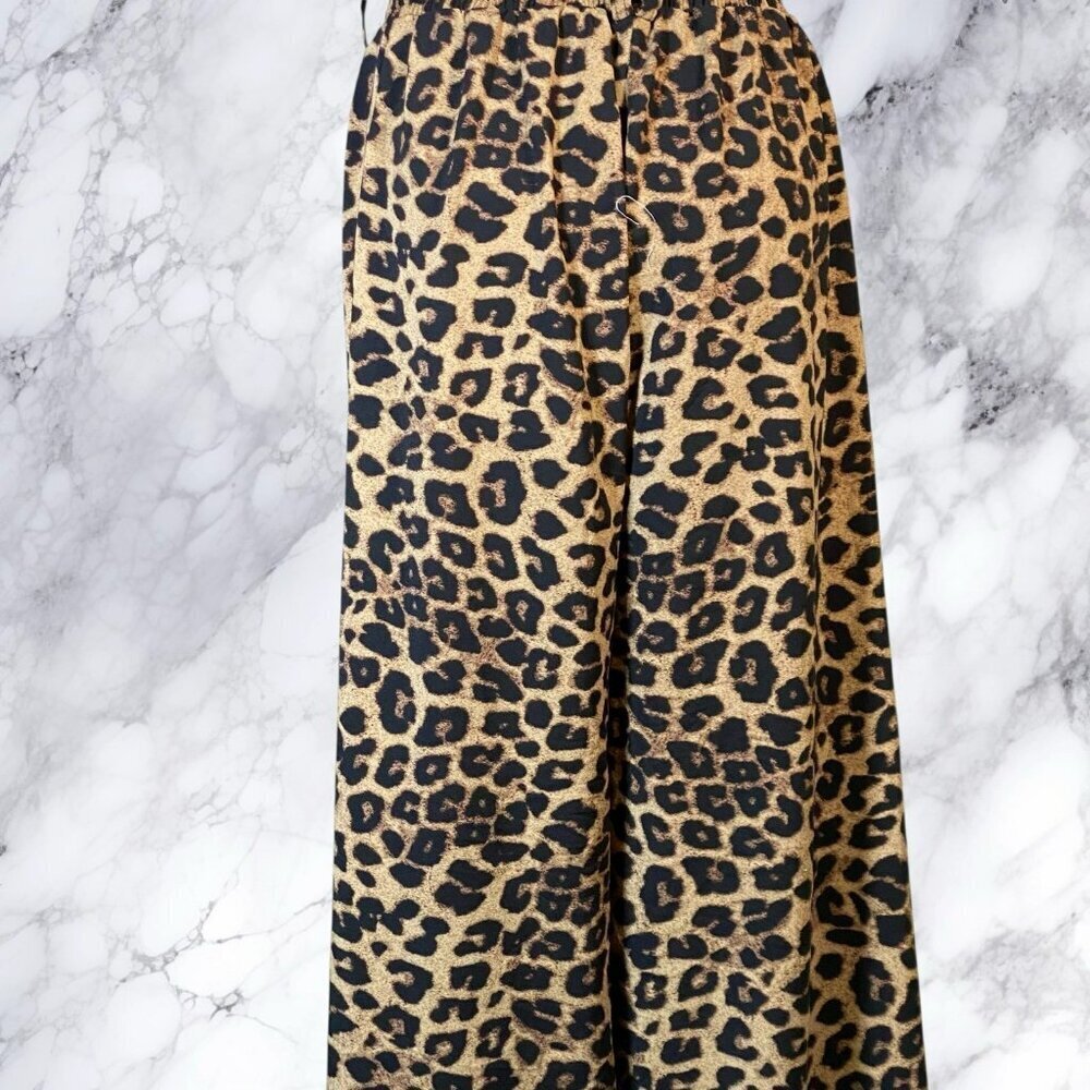 Torrid Pull-On Wide Leg Stretch Crepe High-Rise Pant - Picture 7 of 11